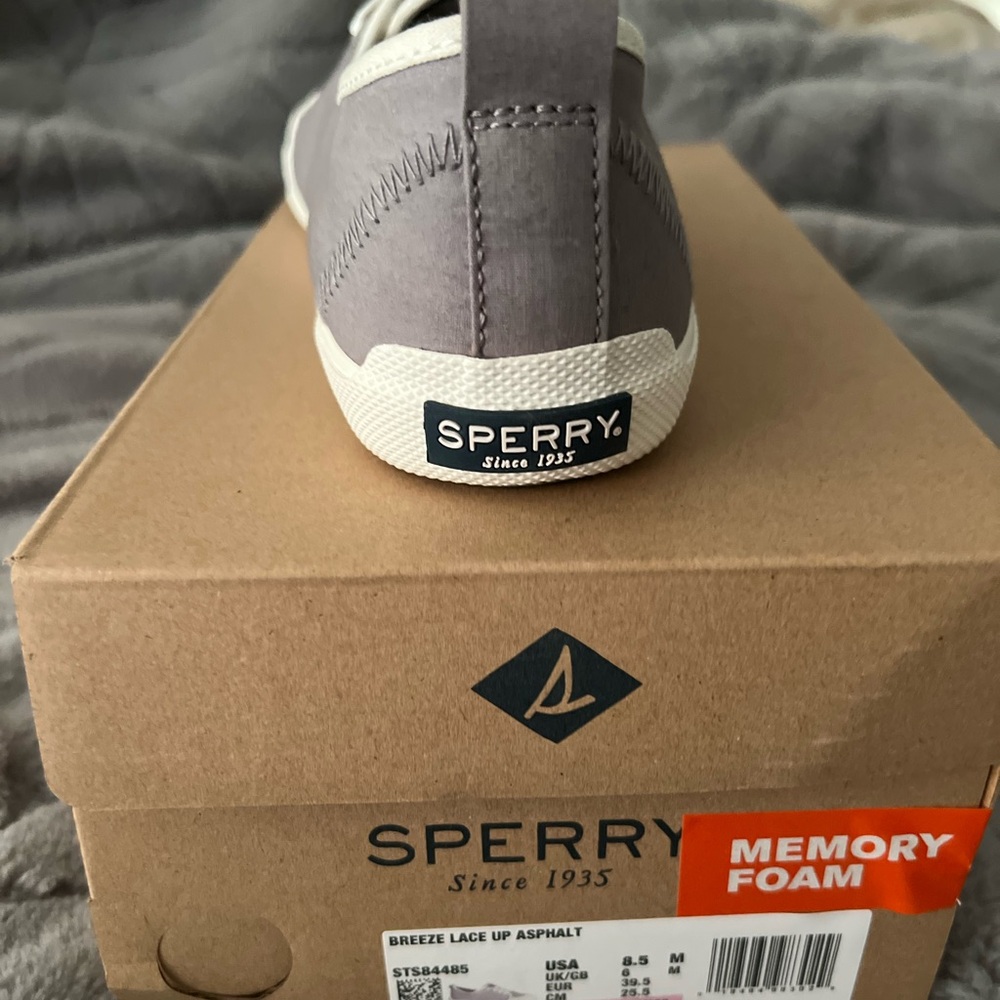Sperry memory foam shoes